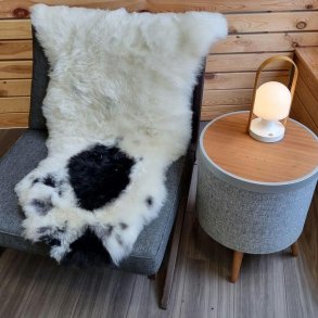 islandsk lammeskind korthret plettet str L - 3710