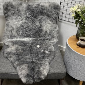 Islandsk klippet lammeskind naturligt gr� str L  3914