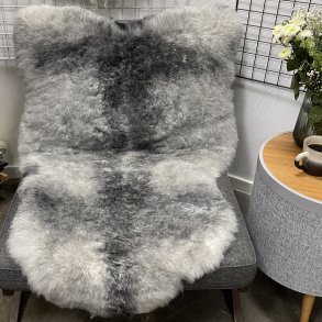 Islandsk klippet lammeskind naturligt gr� str L  3926