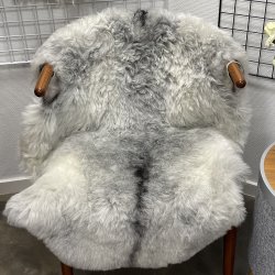 Islandsk klippet lammeskind gr� str M 2924