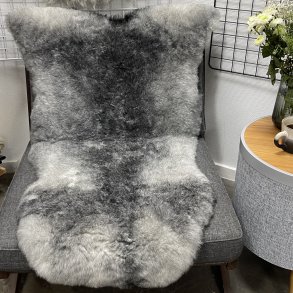 Islandsk klippet lammeskind naturligt gr� st�nk str XL  4911