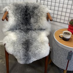 Islandsk lammeskind korth�ret gr� str M - 2910