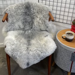 Islandsk klippet lammeskind gr� str M 2911