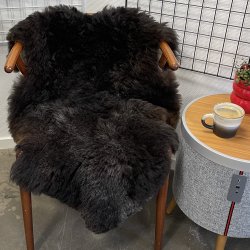 Islandsk klippet lammeskind sort str M 2611