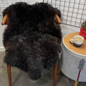 Islandsk klippet lammeskind sort str M 2611