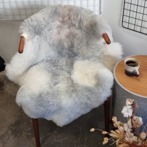 Islandsk klippet lammeskind gr str M 2937