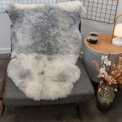 Islandsk klippet lammeskind naturligt gr str L  3912