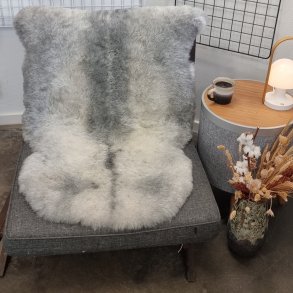 Islandsk klippet lammeskind naturligt gr str L  3913