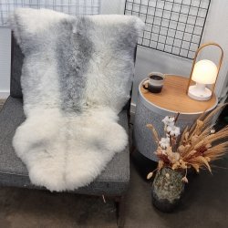 Islandsk klippet lammeskind naturligt gr str L  3918