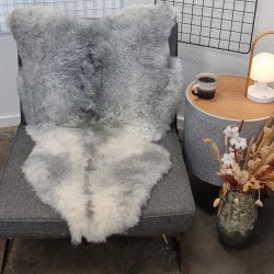 Islandsk klippet lammeskind naturligt gr str L  3922