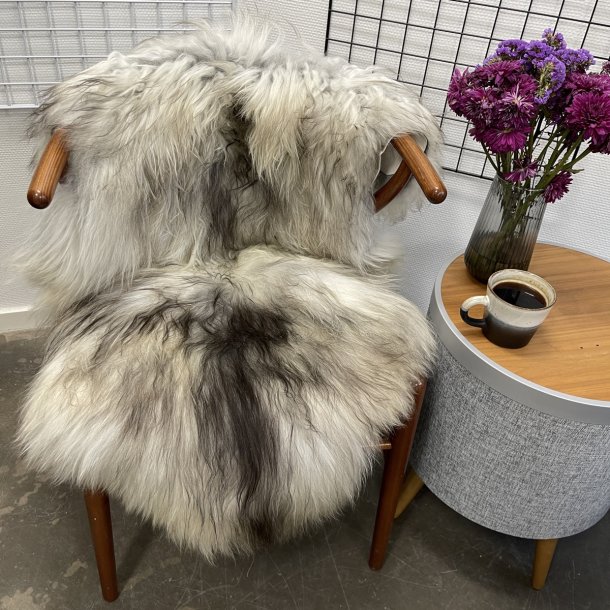 Islandsk lammeskind naturligt gr� str M - 2419