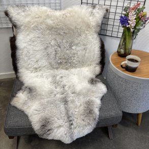 Islandsk klippet lammeskind naturligt gr� str L  3911