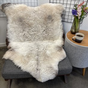 Islandsk klippet lammeskind naturligt gr� str L  3913