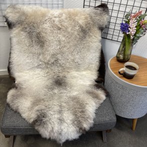 Islandsk klippet lammeskind naturligt gr� str L  3915