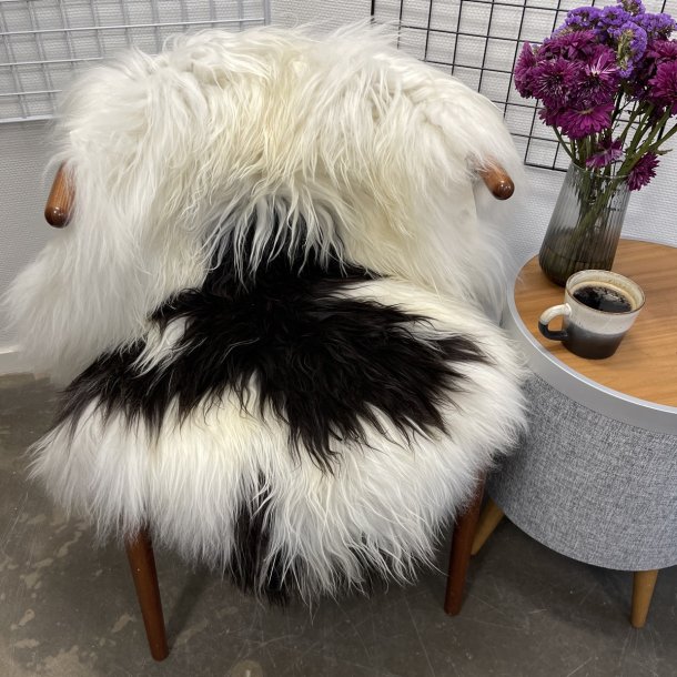 Islandsk lammeskind langh�ret plettet str M - 2213