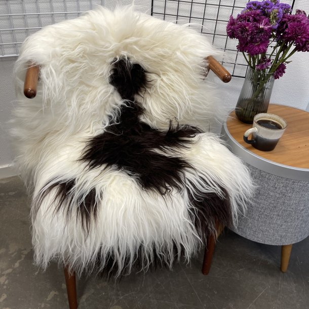 Islandsk lammeskind langh�ret plettet str M - 2226