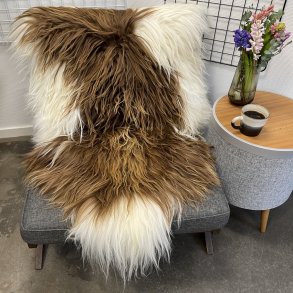 Kopi af Islandsk lammeskind langh�ret naturligt brunplettet str L - 3268