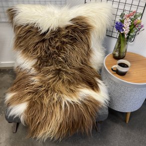 Islandsk lammeskind langh�ret naturligt brunplettet str L - 3269