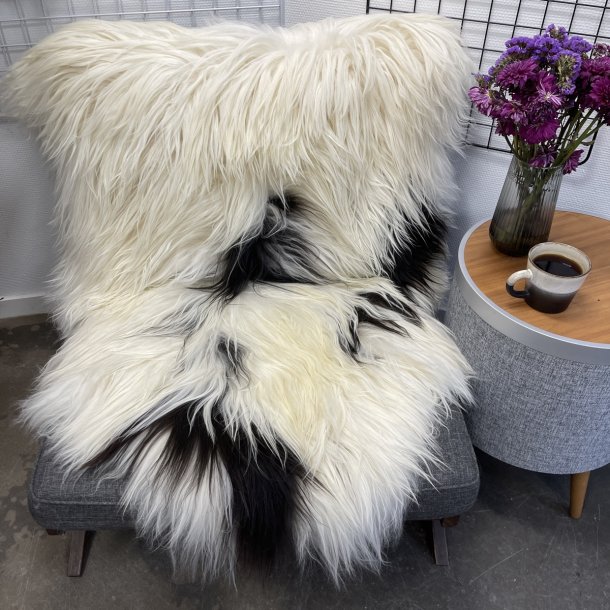 Islandsk lammeskind langh�ret plettet str XL - 4224