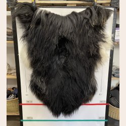 Islandsk lammeskind langh�ret sort str M - 2111