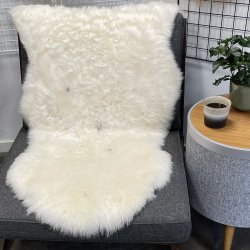 Islandsk klippet lammeskind lyse str L 3513