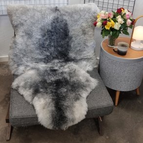 Islandsk klippet lammeskind naturligt gr str L  3929