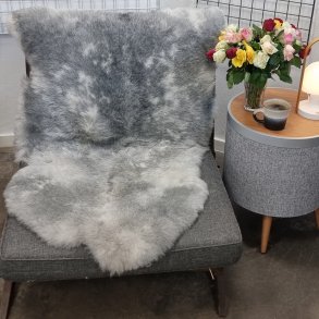 Islandsk klippet lammeskind naturligt gr str L  3924