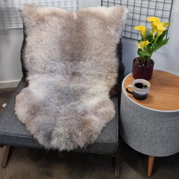 Islandsk klippet lammeskind plettet str L 3722