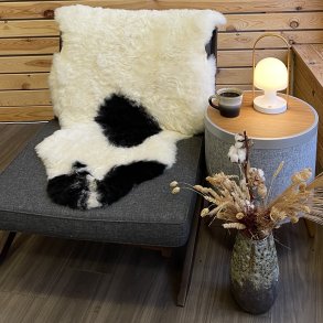 islandsk lammeskind korthret plettet str L - 3712