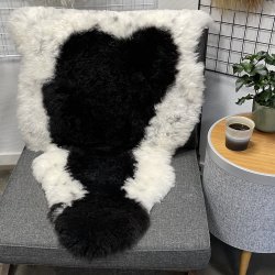 Islandsk klippet lammeskind plettet str L 3724