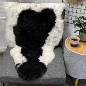 Islandsk klippet lammeskind plettet str L 3724