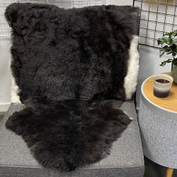 Islandsk klippet lammeskind plettet str L 3726