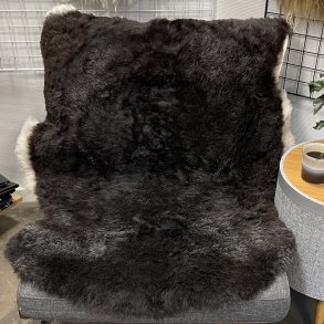 Islandsk klippet lammeskind plettet str L 3728