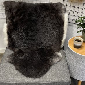 Islandsk klippet lammeskind plettet str L 3729