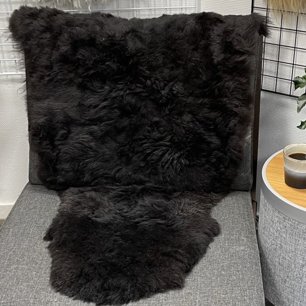 Islandsk klippet lammeskind plettet str L 3737