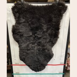 Islandsk klippet lammeskind plettet str L 3738