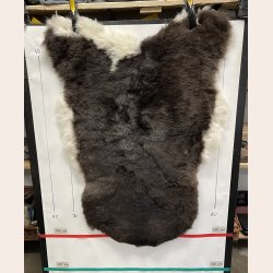 Islandsk klippet lammeskind plettet str M 2727