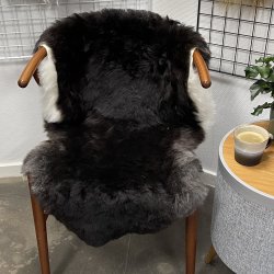 Islandsk klippet lammeskind plettet str M 2731