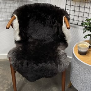 Islandsk klippet lammeskind plettet str M 2731