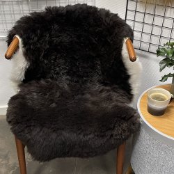 Islandsk klippet lammeskind plettet str M 2739