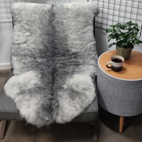 Islandsk klippet lammeskind naturligt gr str L  3914