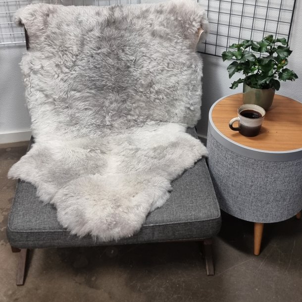 Islandsk klippet lammeskind naturligt gr str L  3919