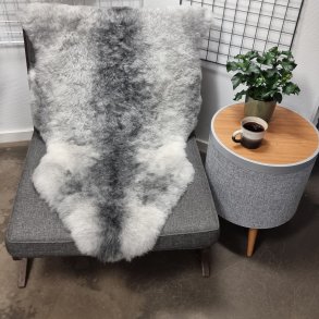 Islandsk klippet lammeskind naturligt gr str L  3920