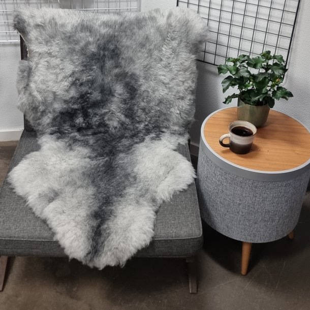 Islandsk klippet lammeskind naturligt gr str L  3927