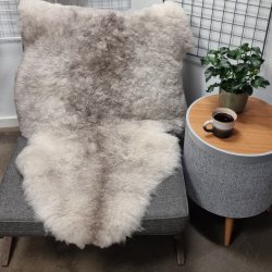 Islandsk klippet lammeskind naturligt gr str L  3933