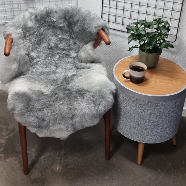 Islandsk klippet lammeskind gr str M 2936