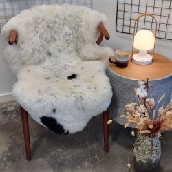 Islandsk klippet lammeskind plettet str M 2717