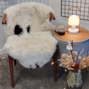 Islandsk klippet lammeskind plettet str M 2718