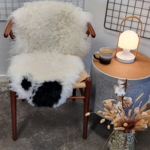 Islandsk klippet lammeskind plettet str M 2720