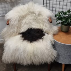 Kopi af Kopi af Islandsk lammeskind langhret plettet str M - 2219